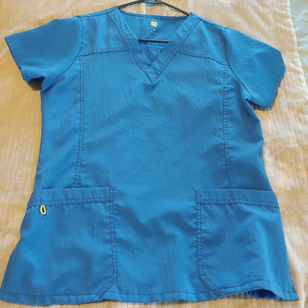 WonderWink scrub top